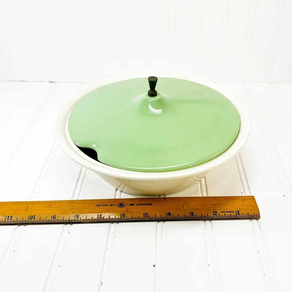 Vintage Salem Maple Leaf Casserole Bowl: Atomic Green Covered Dish
